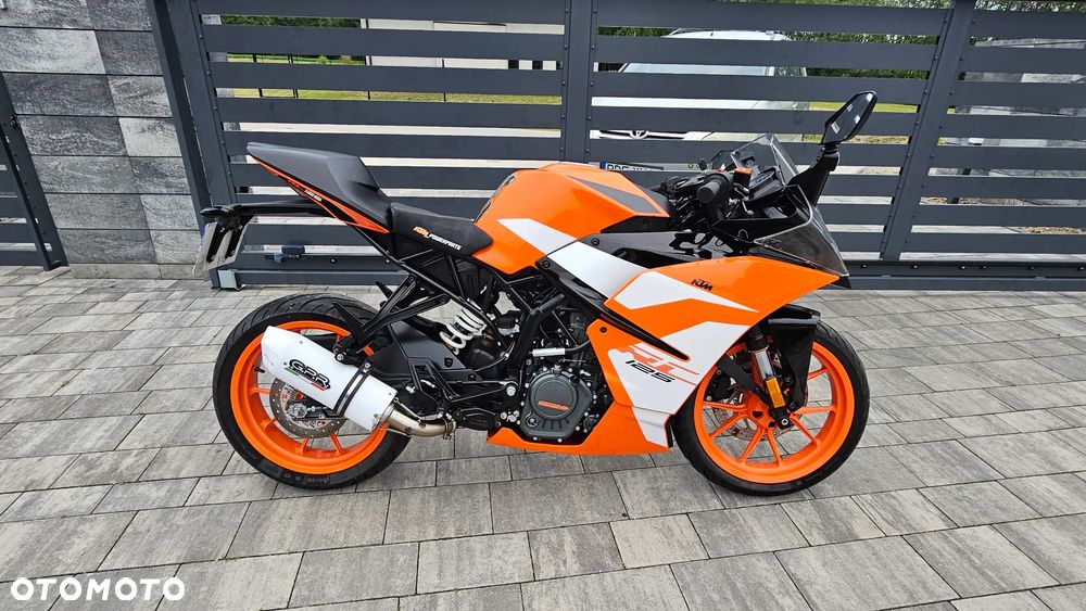 KTM RC 125 - 11