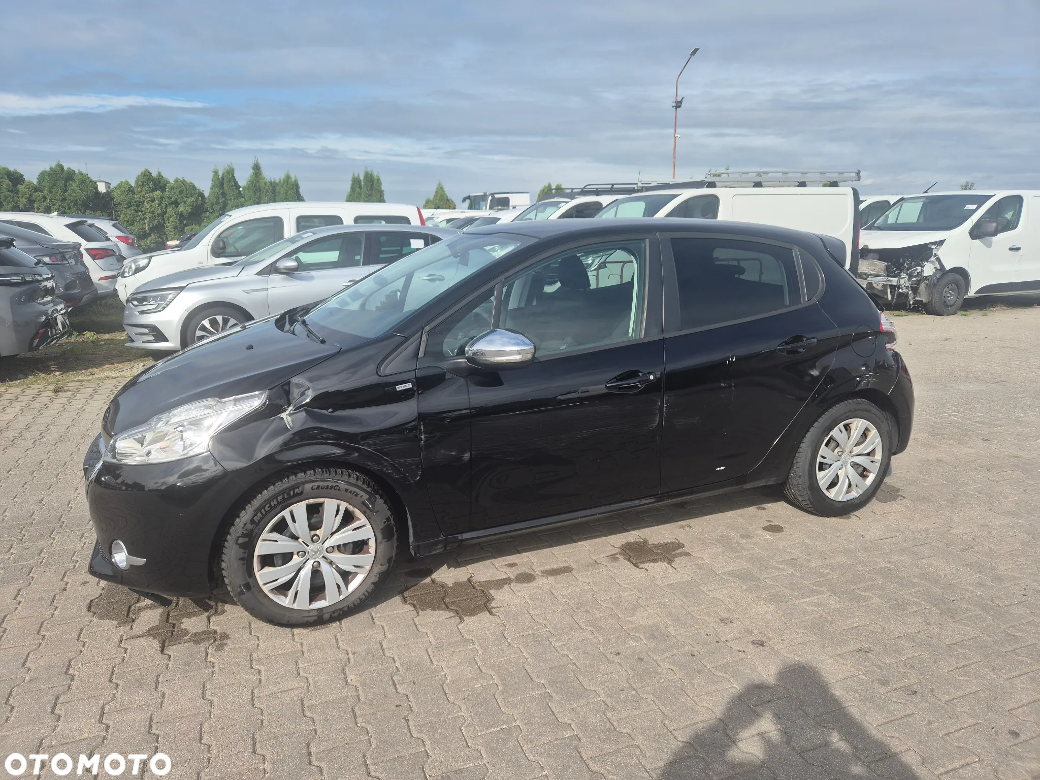 Peugeot 208 1.6 e-HDi Allure STT - 6