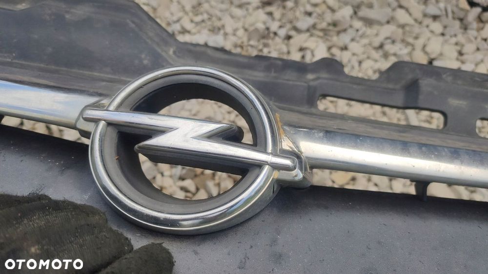 ZDERZAK PRZÓD OPEL CORSA C 00-03 EU - 4