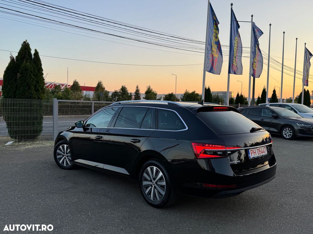 Skoda Superb 2.0 TDI DSG Style - 4