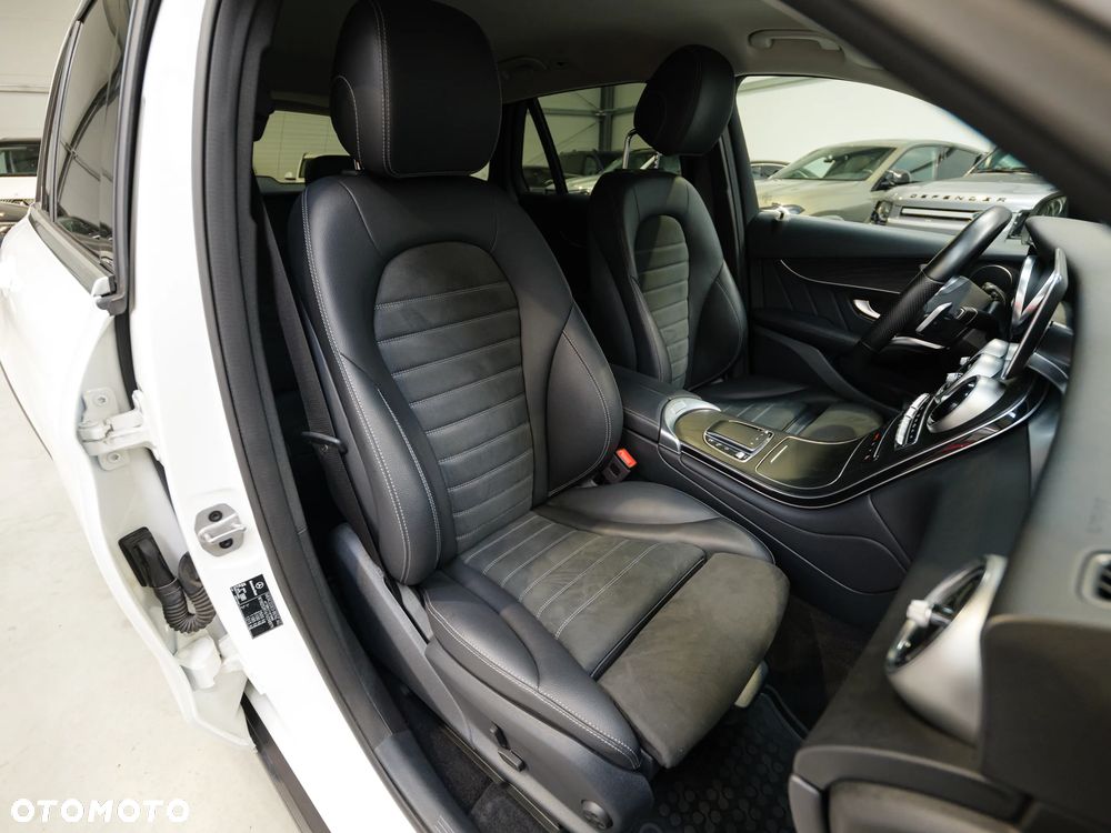 Mercedes-Benz GLC 200 d 4Matic 9G-TRONIC AMG Line - 22