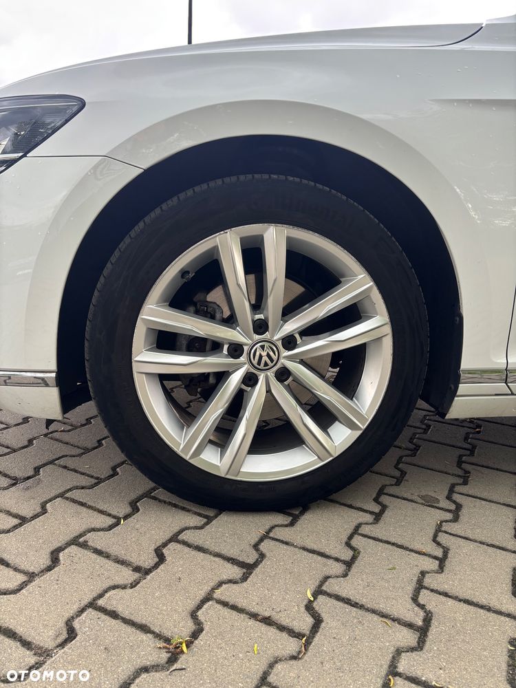 Volkswagen Passat 2.0 TDI SCR DSG Highline - 9