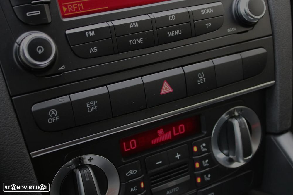 Audi A3 Cabrio 1.6 TDi Sport - 33