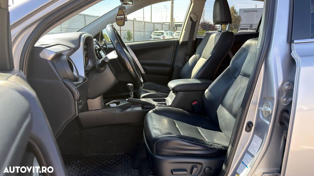 TOYOTA RAV4 2018 — imagine 8