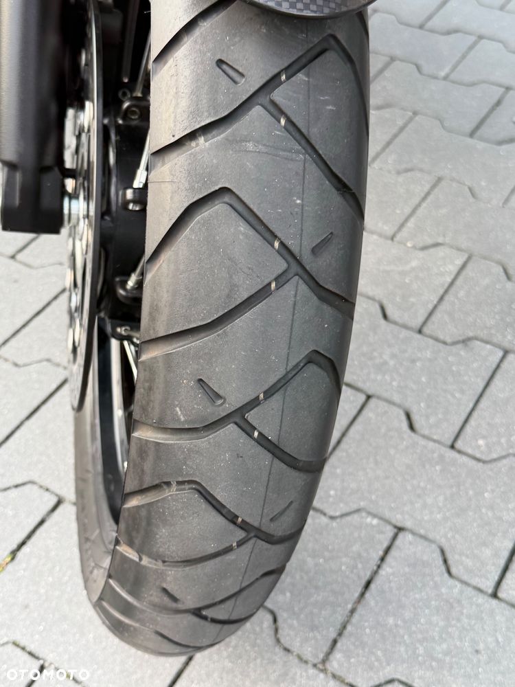 Suzuki V-STROM - 21
