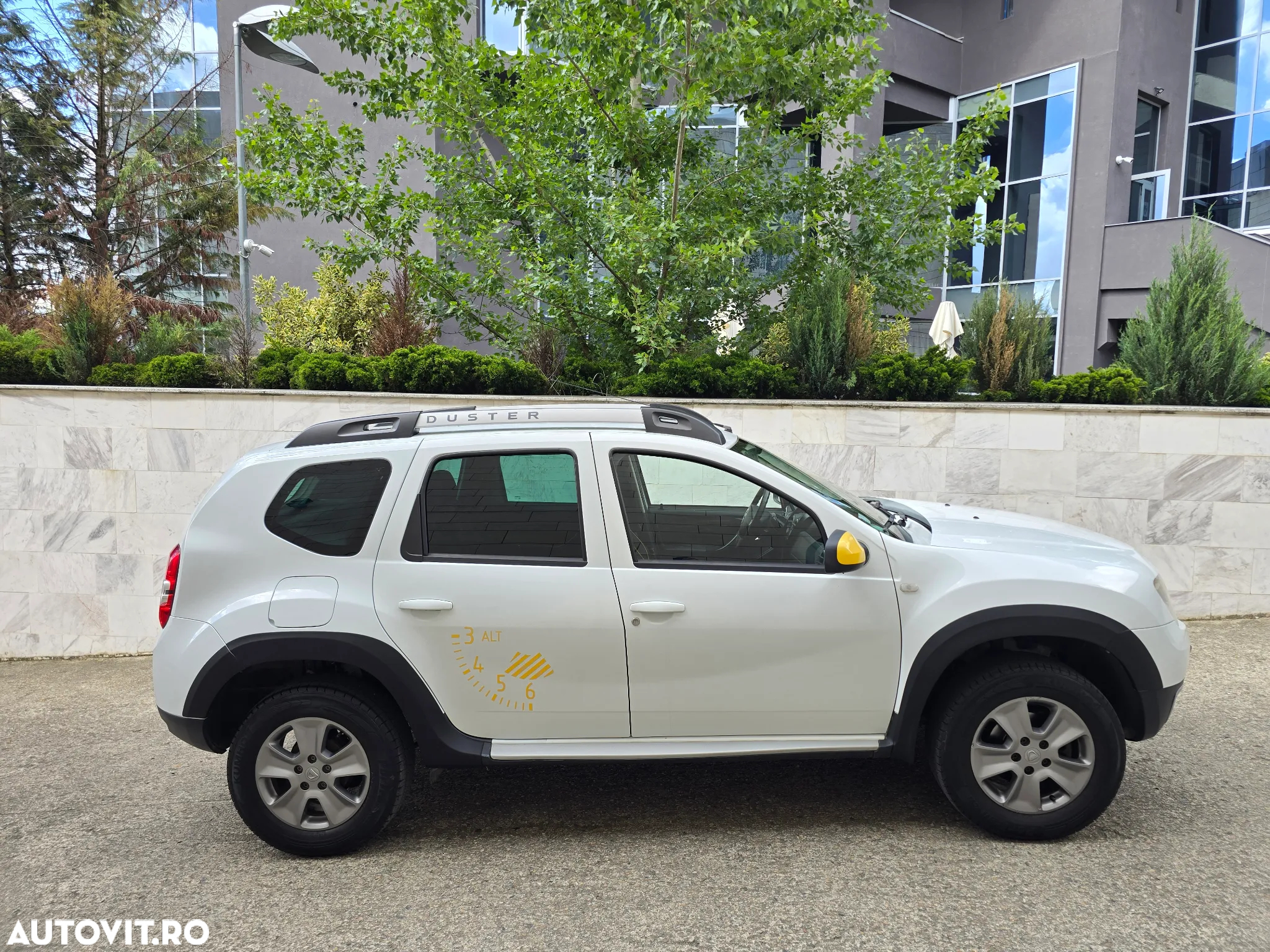 Dacia Duster dCi 110 FAP 4x4 Prestige - 4