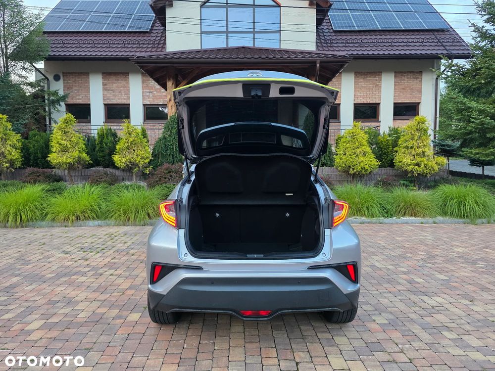 Toyota C-HR 1.8 Hybrid Neon Lime powered by JBL - 19