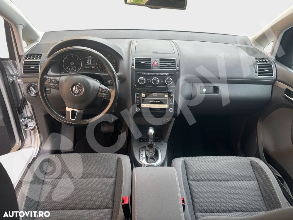 Volkswagen Touran 1.6 TDI DPF BlueMotion Technology DSG Comfortline - 12