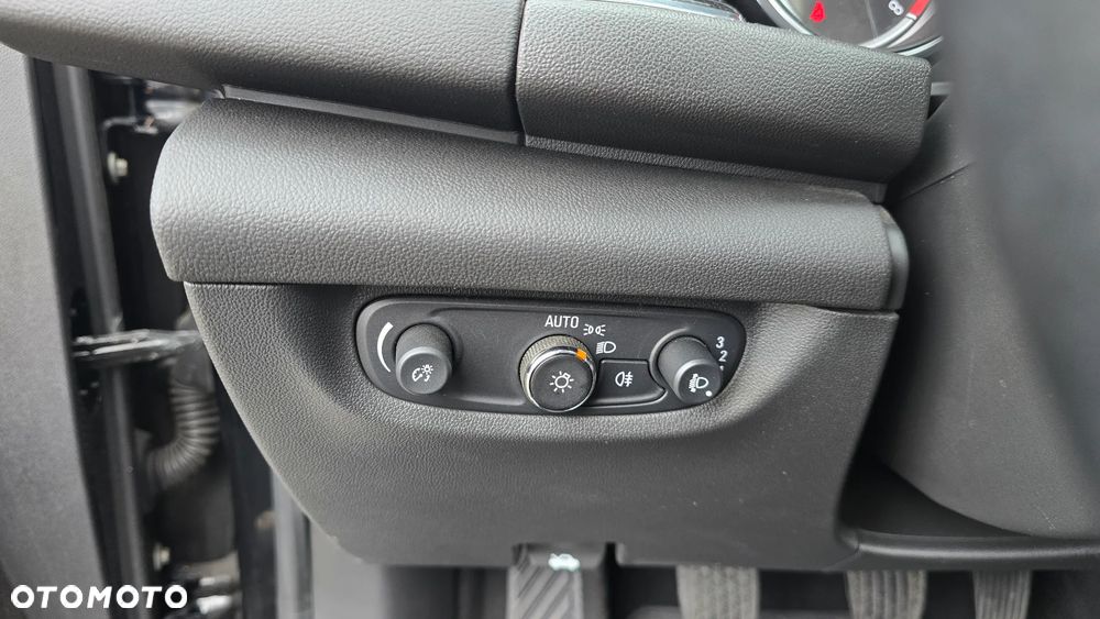 Opel Insignia 1.5 DI Turbo Exclusive - 16