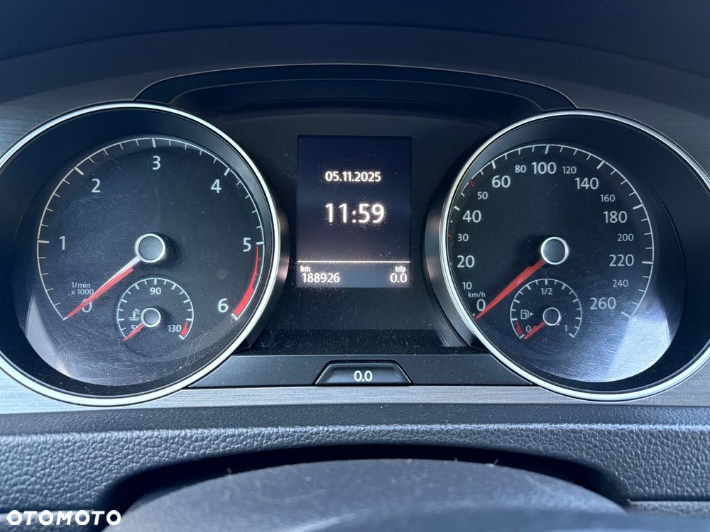 Volkswagen Golf 1.6 TDI BlueMotion Technology Comfortline - 8