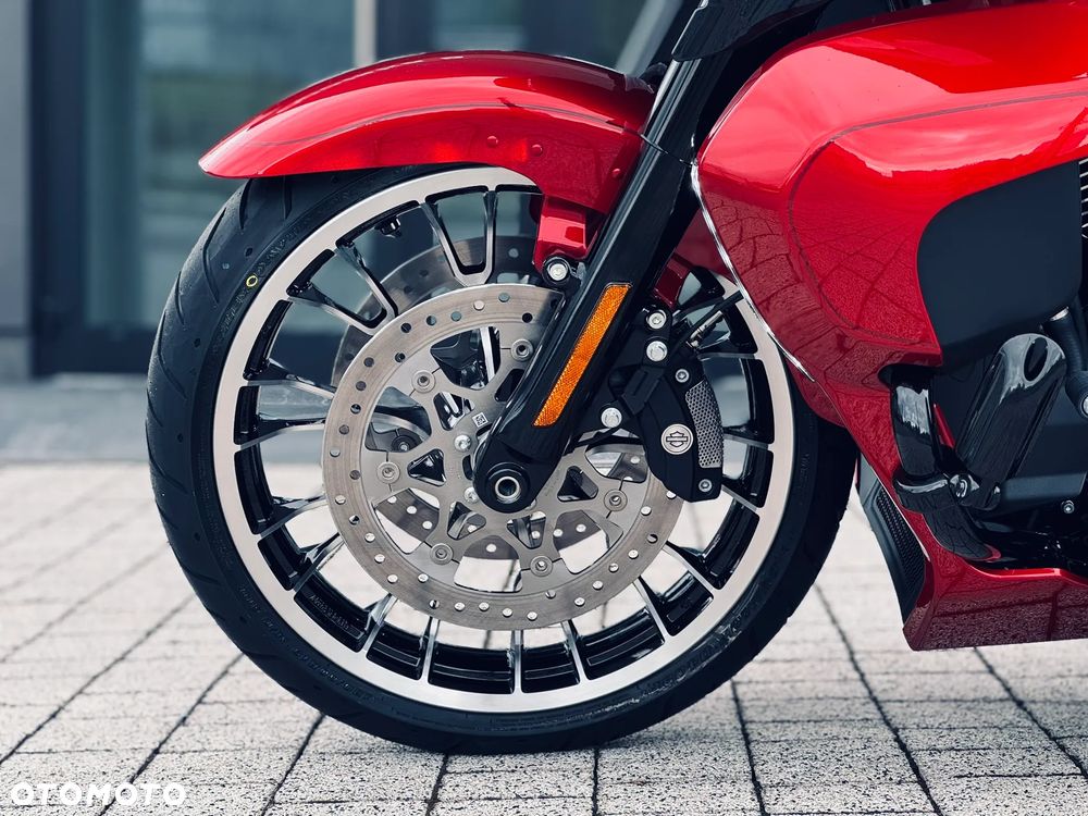 Harley-Davidson Touring Street Glide - 20