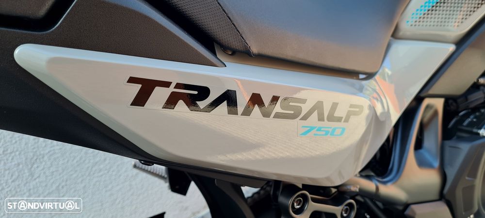 Honda XL 750 Transalp E-Clutch 2026 - 3