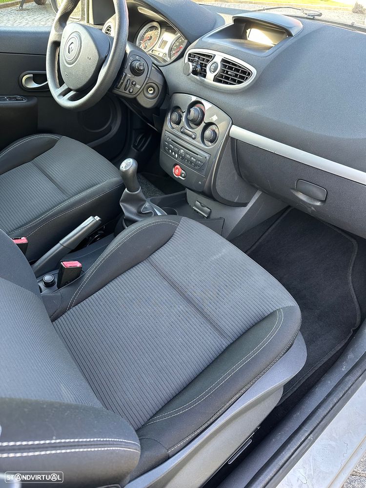 Renault Clio Break 1.5 dCi 90 FAP Dynamique - 9