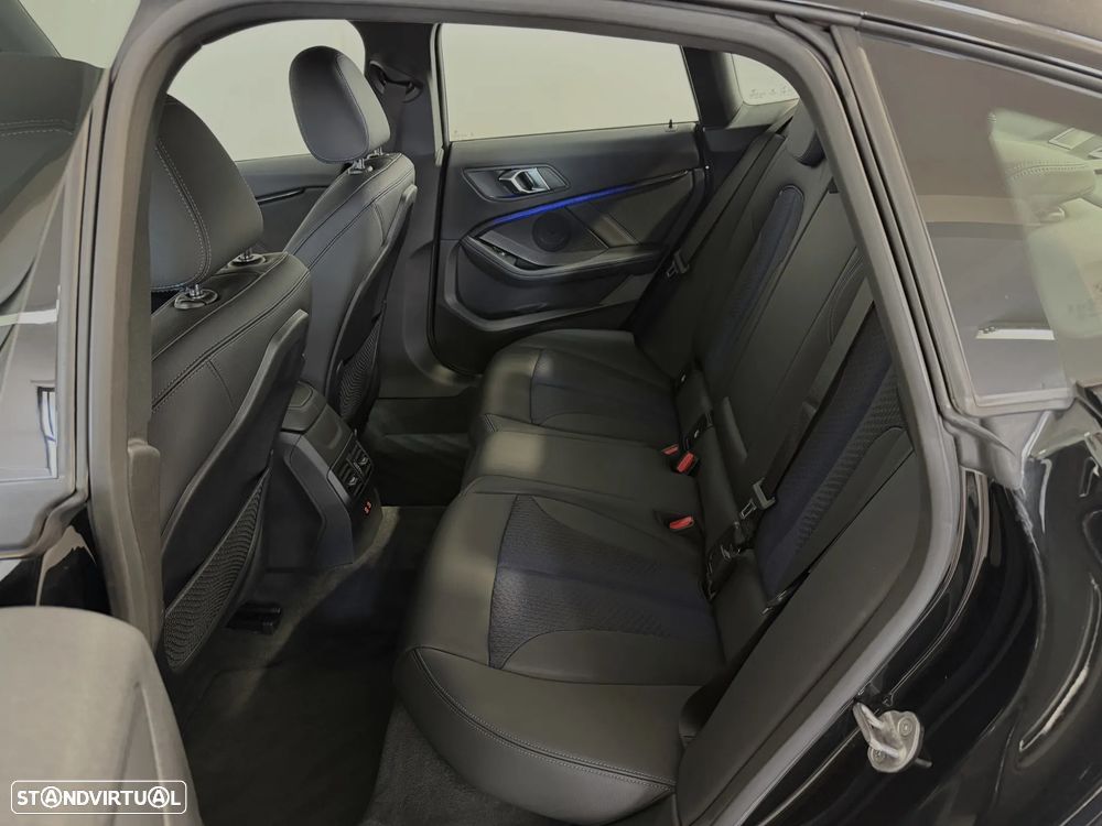 BMW M235i Gran Coupé xDrive - 22