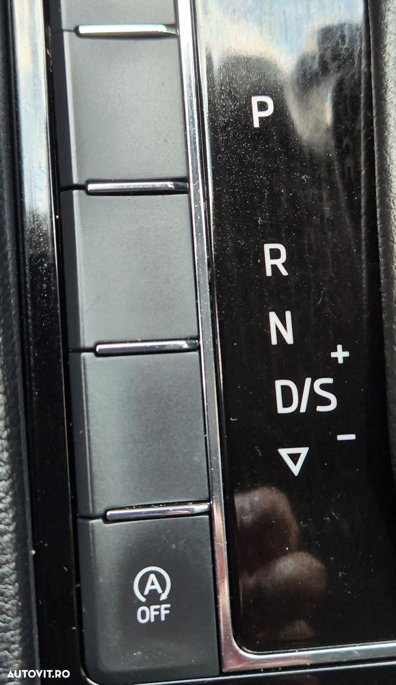 Skoda Superb 2.0 TDI DSG Active - 30