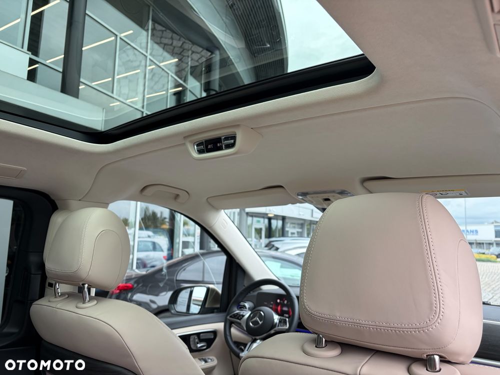 Mercedes-Benz Klasa V 300 d 4-Matic 9G-Tronic Exclusive (d³ugi) - 24
