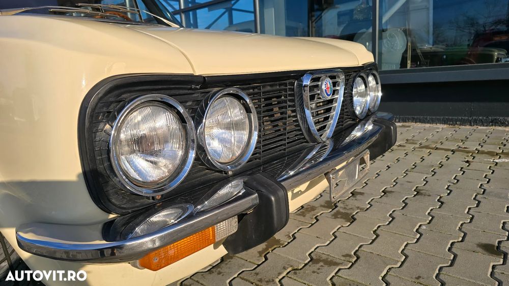 Alfa Romeo Spider - 25