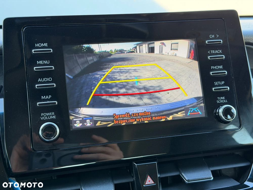 Toyota Camry 2.5 Hybrid Comfort CVT - 27