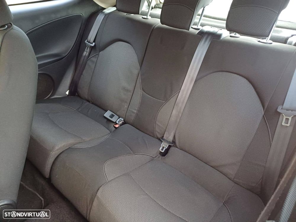 Alfa Romeo MiTo 1.6 JTD Distinctive - 11