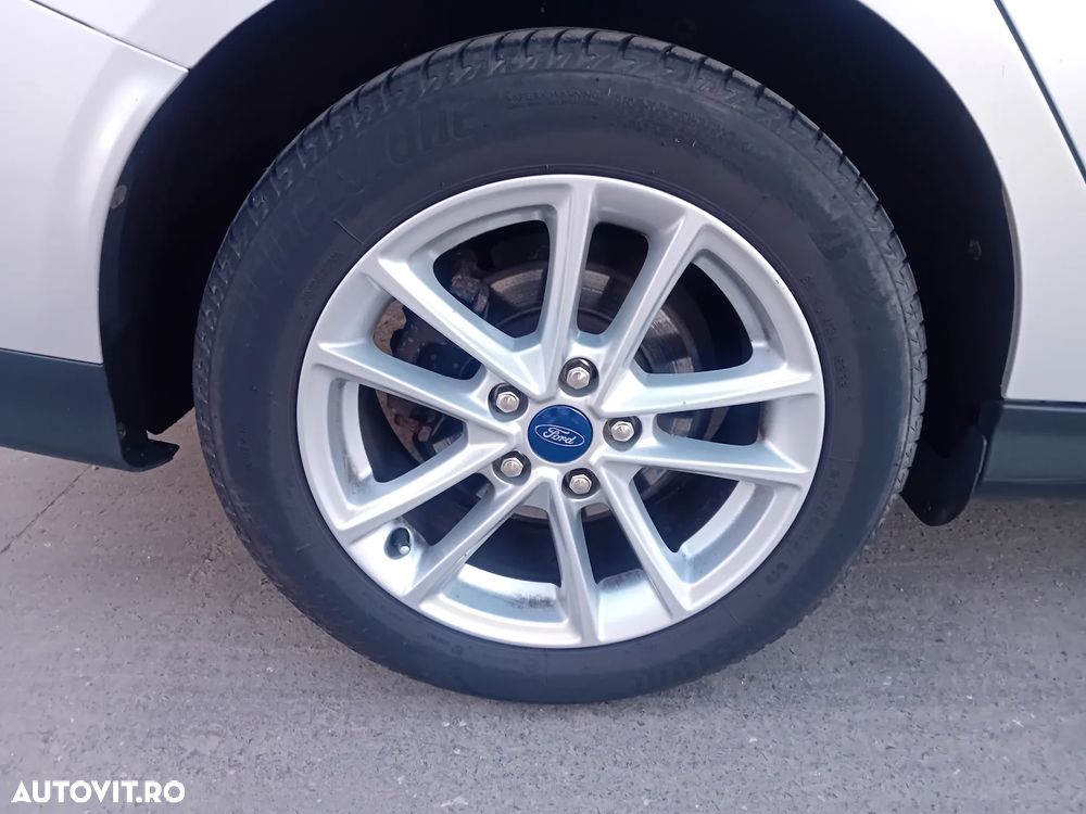 Ford Focus 1.0 EcoBoost Start Stop Titanium - 17