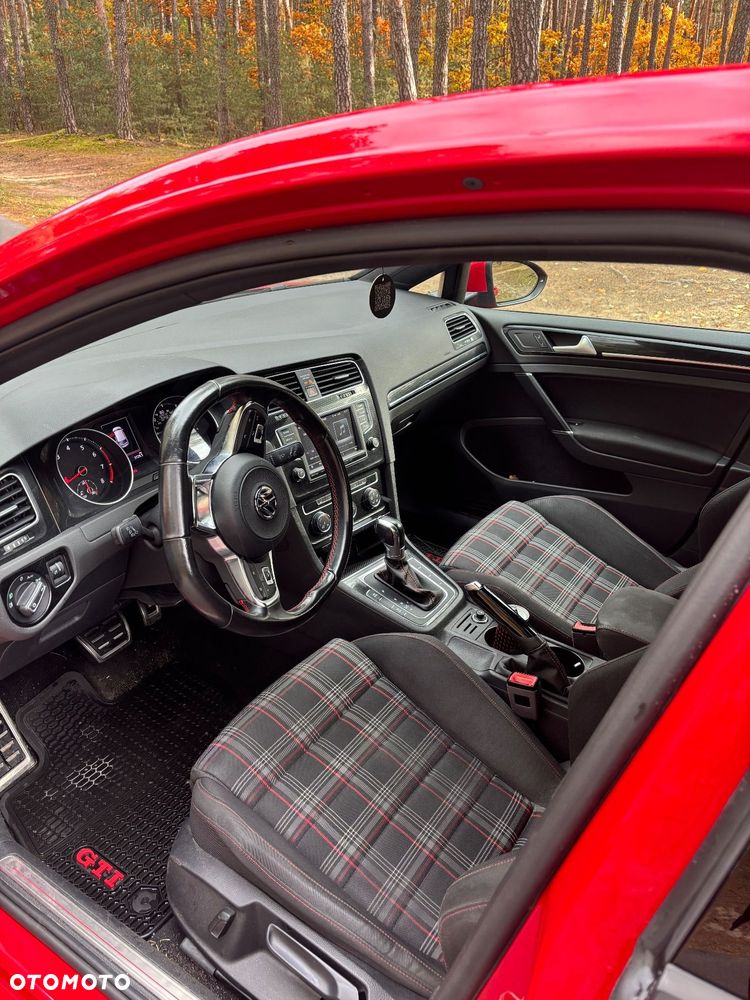 Volkswagen Golf GTI (BlueMotion Technology) DSG - 12