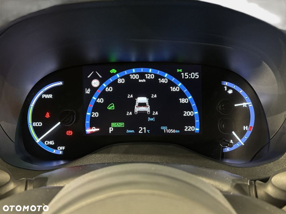 Toyota Yaris Cross - 17