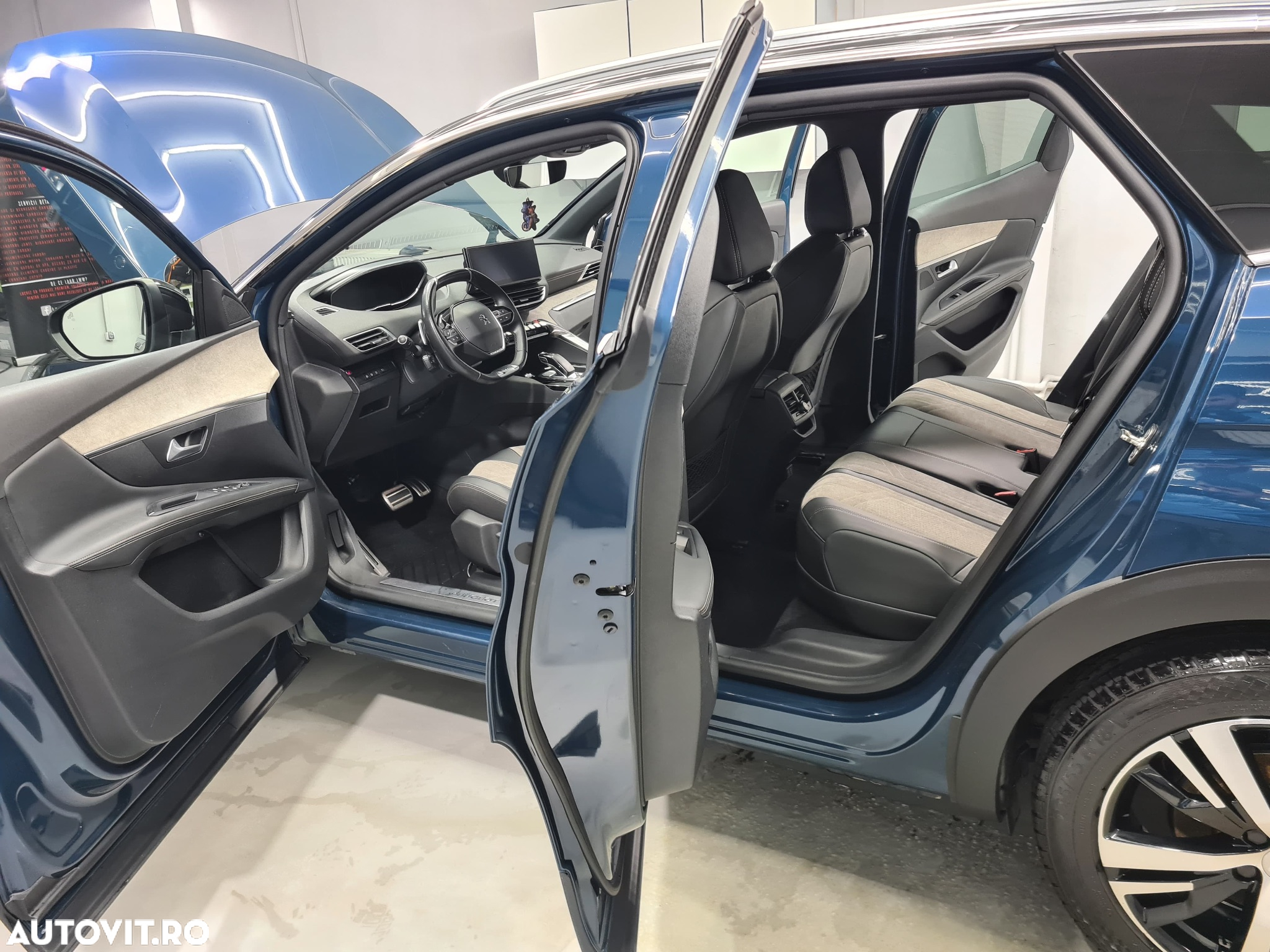 Peugeot 3008 PHEV 225 EAT8 GT - 11