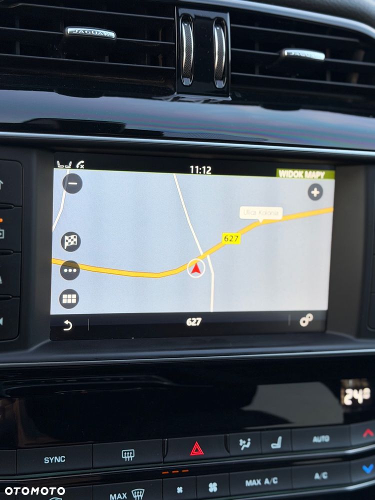 Jaguar F-Pace 20d Portfolio - 35