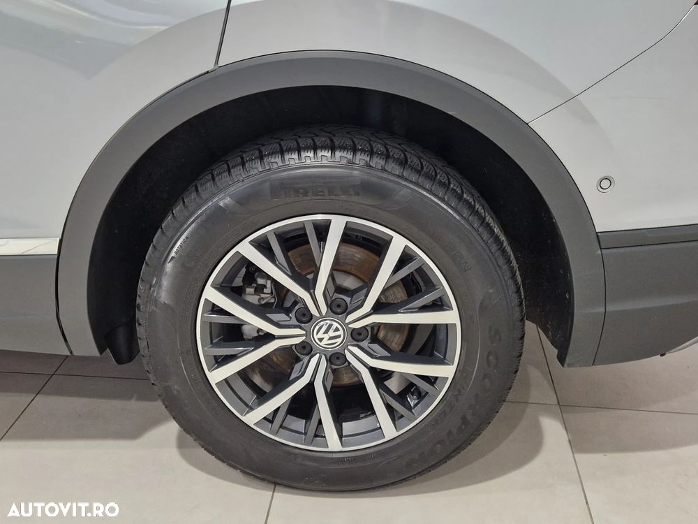 Volkswagen Tiguan - 10