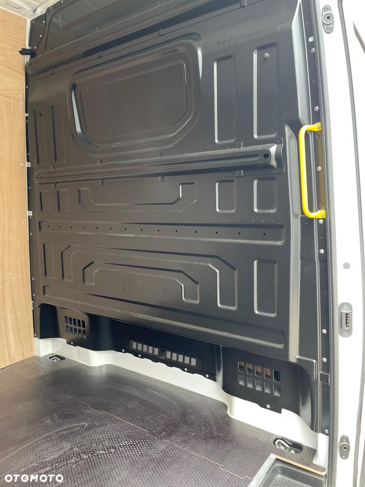 Volkswagen Crafter - 10
