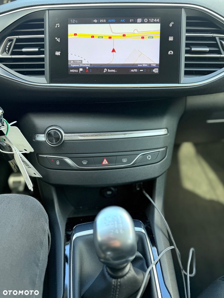 Peugeot 308 PureTech 130 GPF Stop & Start Style - 27