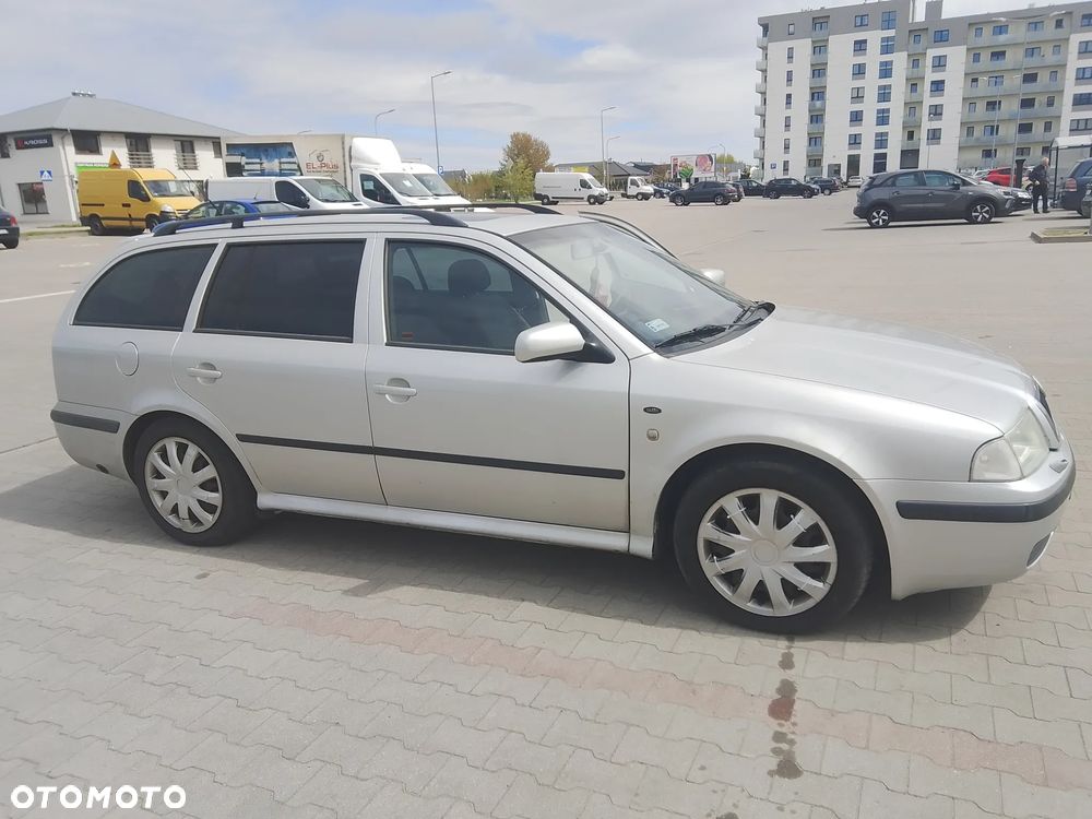Skoda Octavia 2.0 Elegance - 2