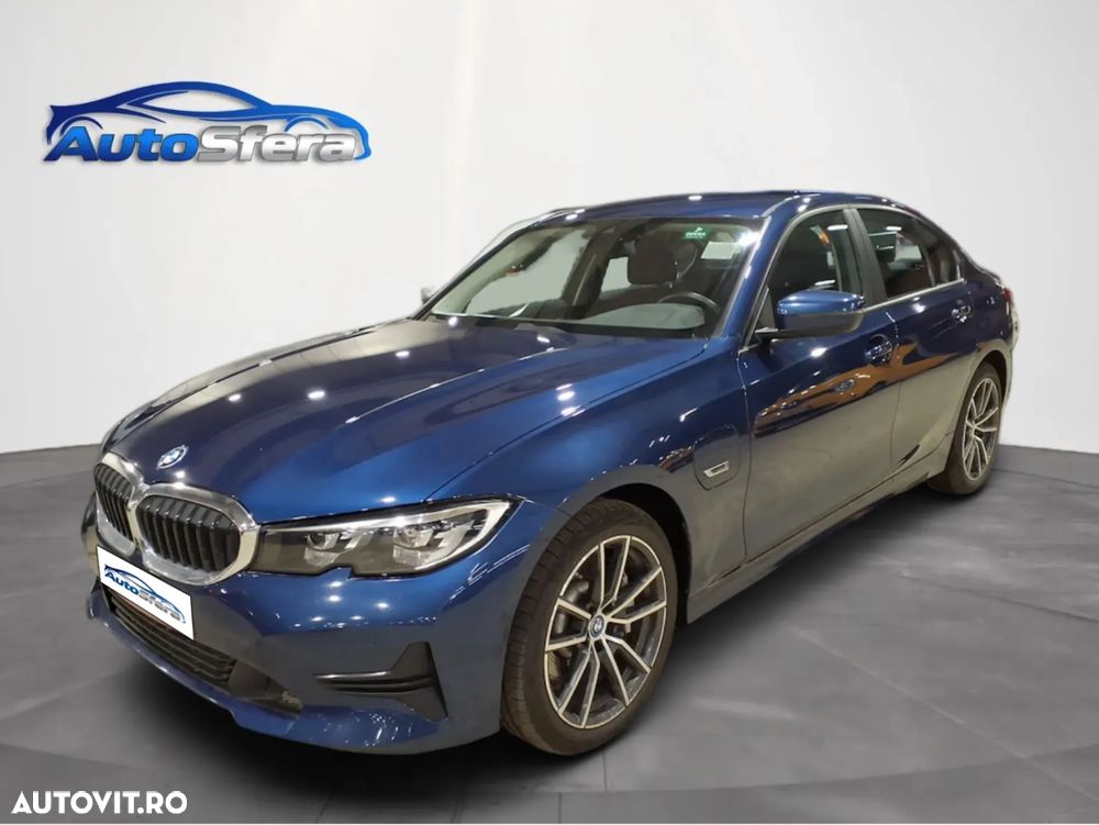 BMW Seria 3 330e Aut. Advantage - 1