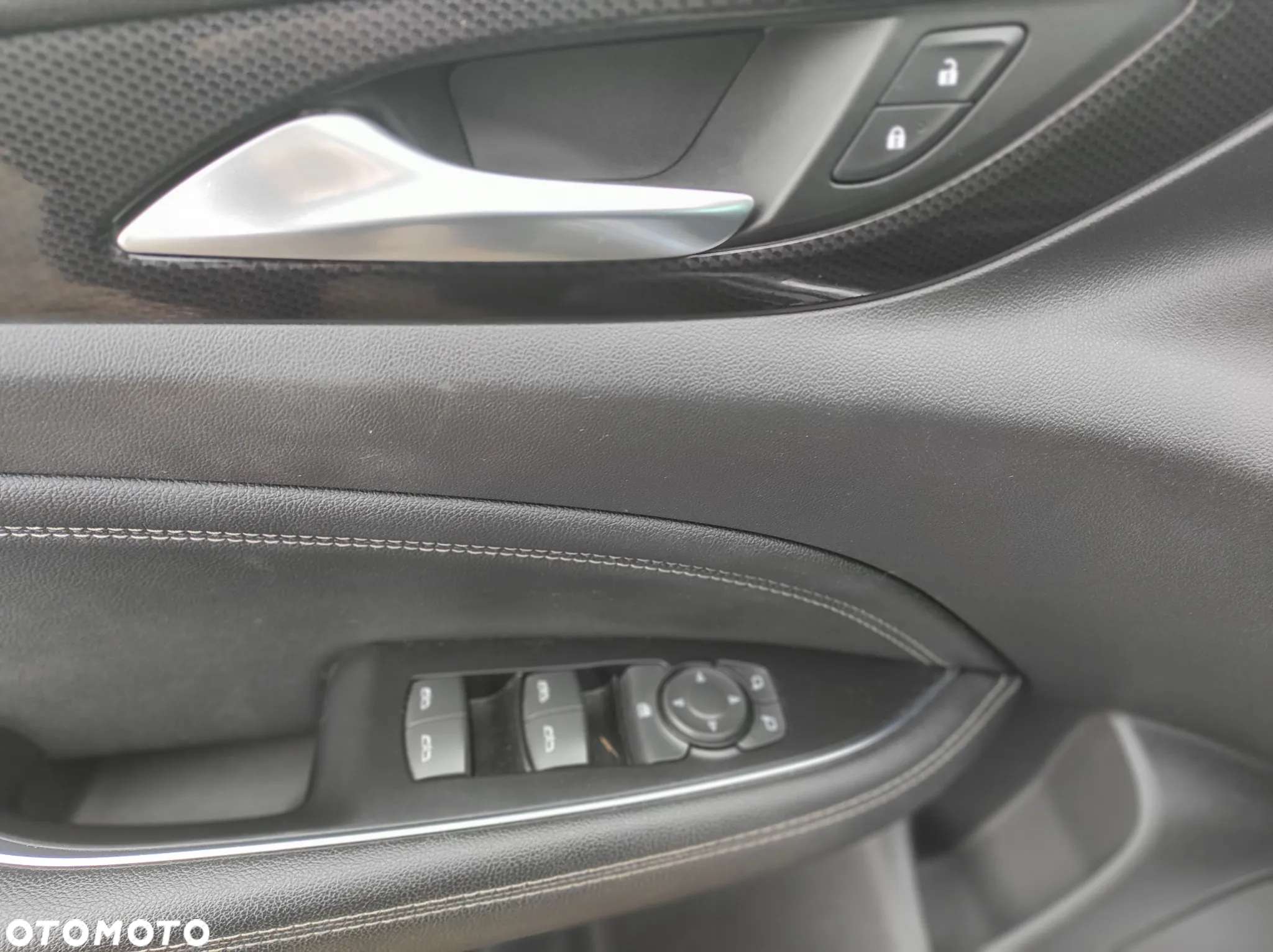 Opel Insignia - 26