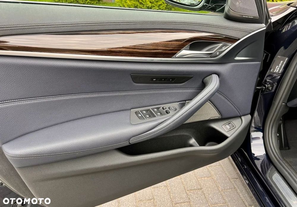 BMW Seria 5 520d M Sport Edition - 32
