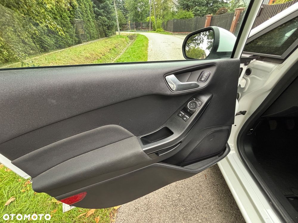 Ford Fiesta 1.1 Trend - 12