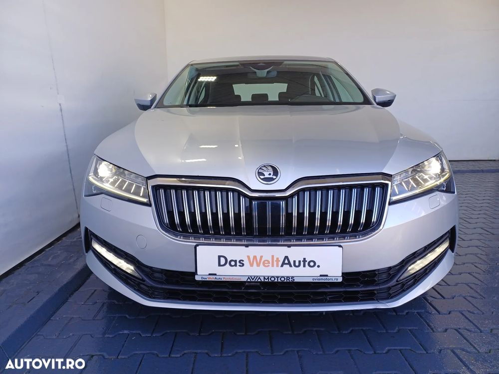 Skoda Superb 2.0 TDI DSG Ambition - 37