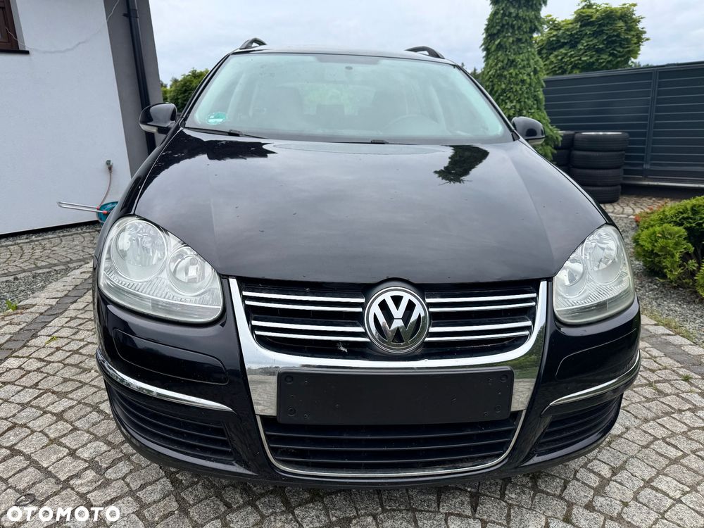 Volkswagen Golf - 6