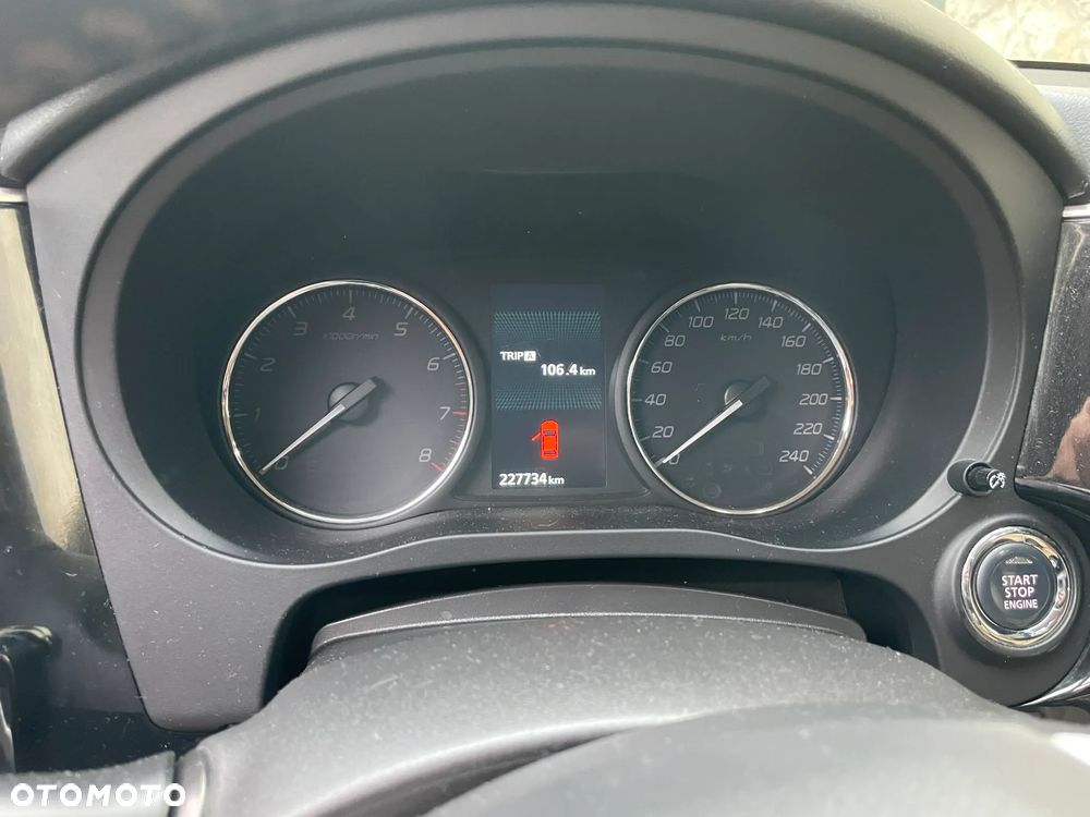 Mitsubishi Outlander 2.0 Intense + - 13