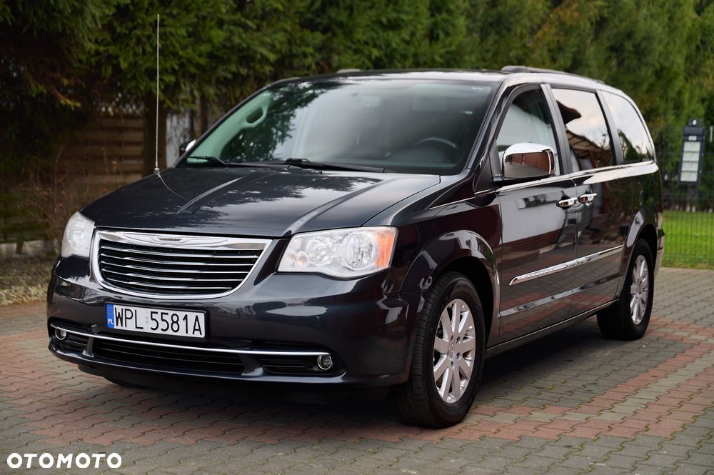 Chrysler Town & Country 3.6 Limited - 7