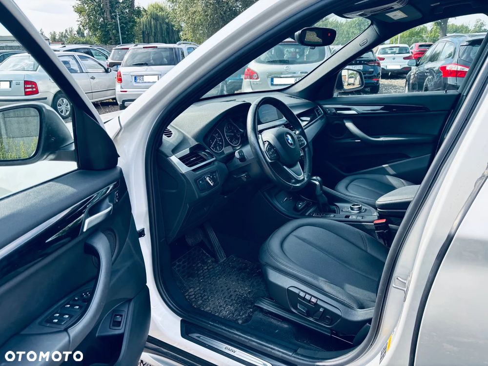 BMW X1 xDrive25i Advantage - 6
