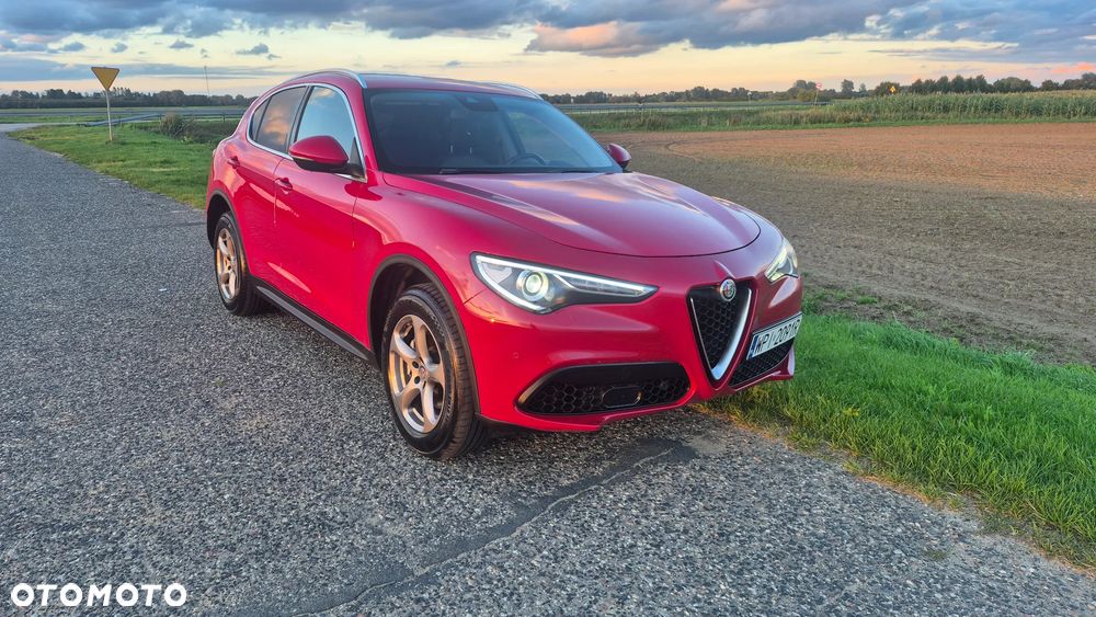 Alfa Romeo Stelvio - 1