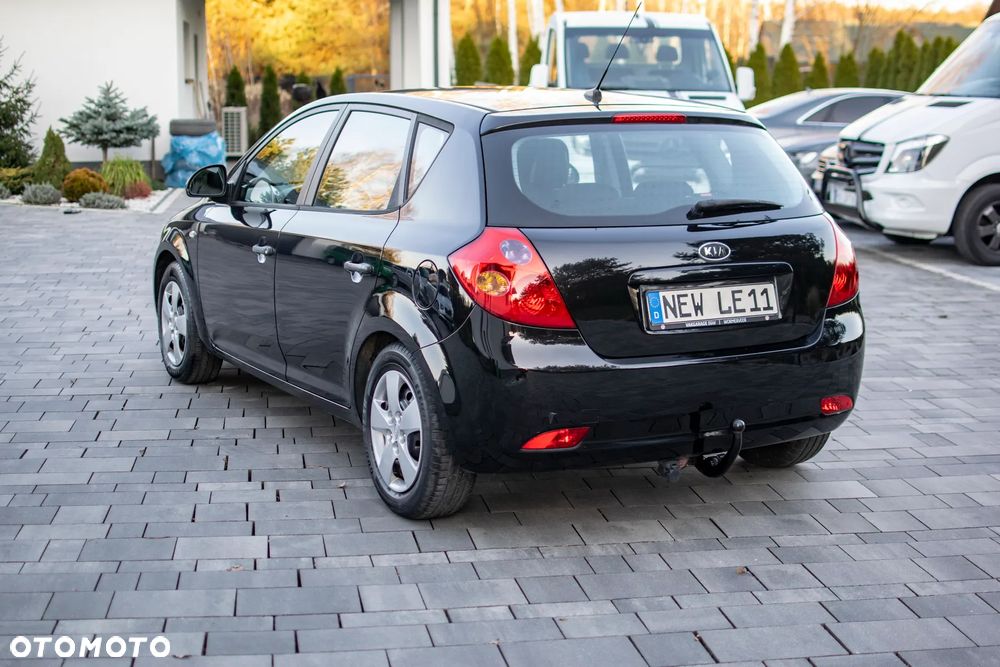 Kia Ceed - 19