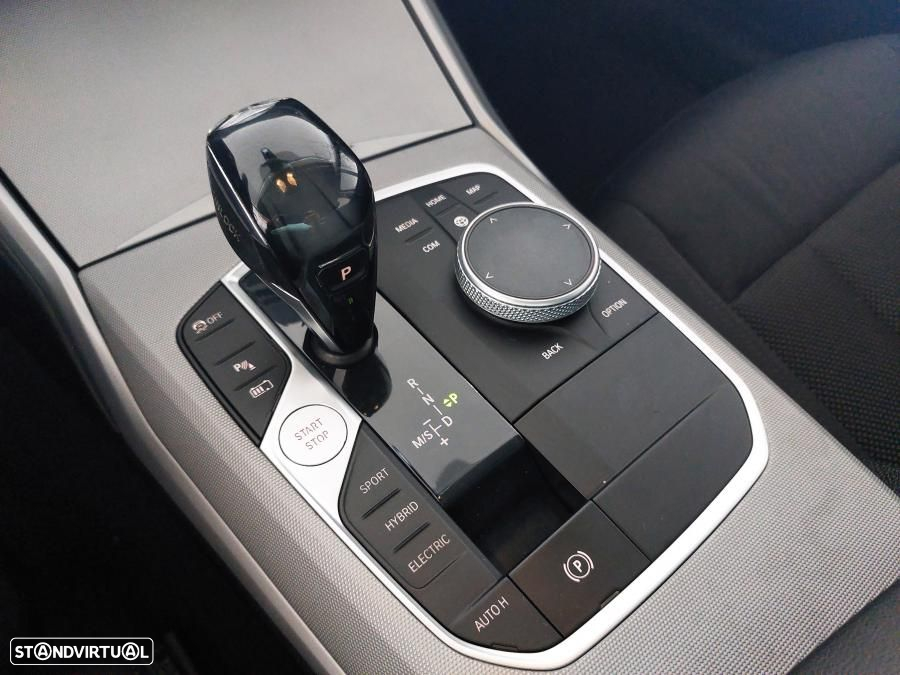BMW 330 e Auto - 37