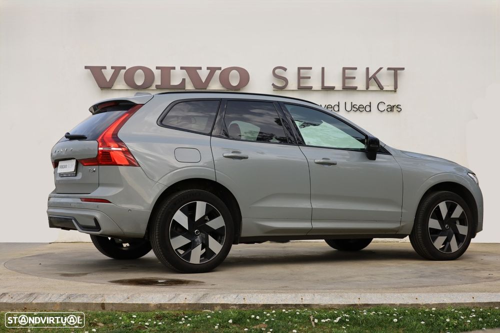 Volvo XC 60 2.0 T6 PHEV Ultra Dark - 34