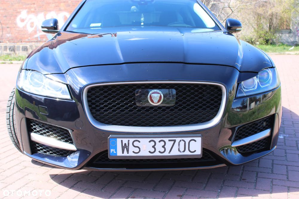 Jaguar XF 20d Prestige - 6