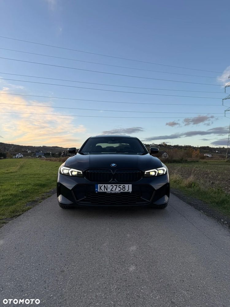 BMW Seria 3 330i xDrive M Sport - 23