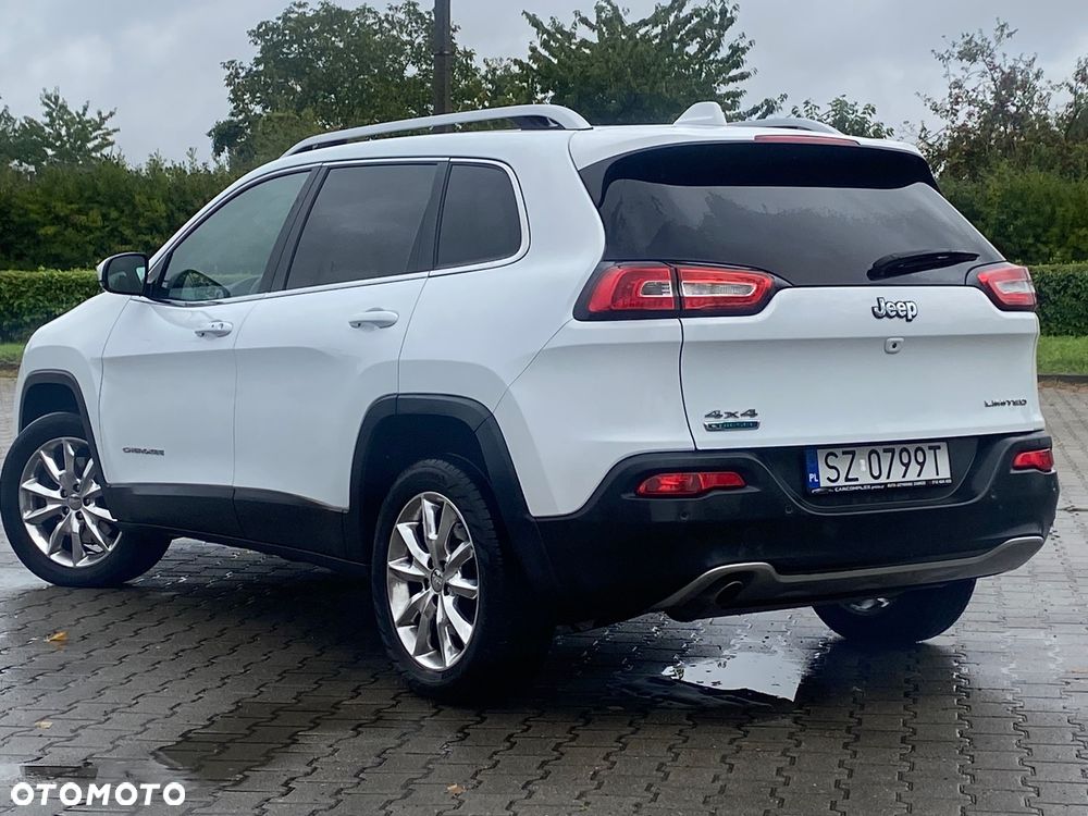 Jeep Cherokee - 8