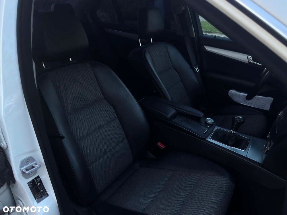 Mercedes-Benz Klasa C 180 Kompressor Elegance - 16