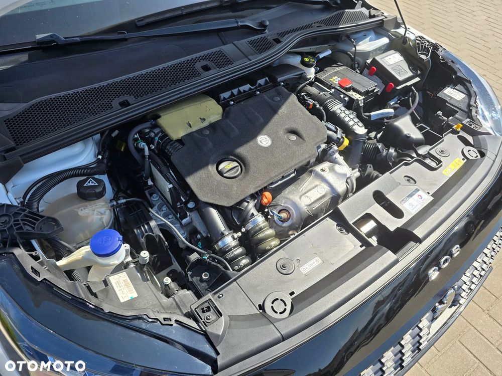 Peugeot 208 - 16